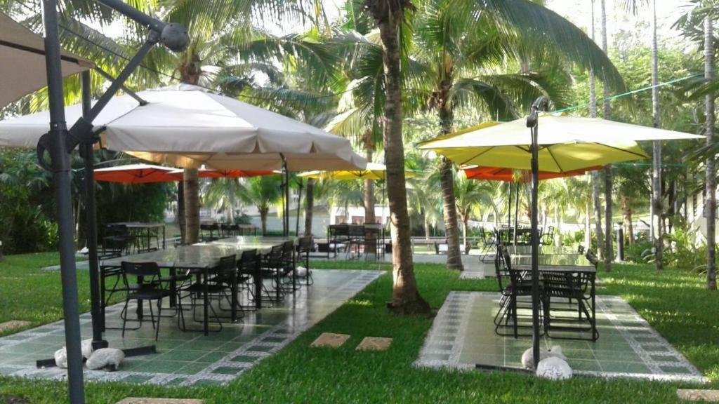 Royal Lee Resort And Spa Nai Yang Exterior foto