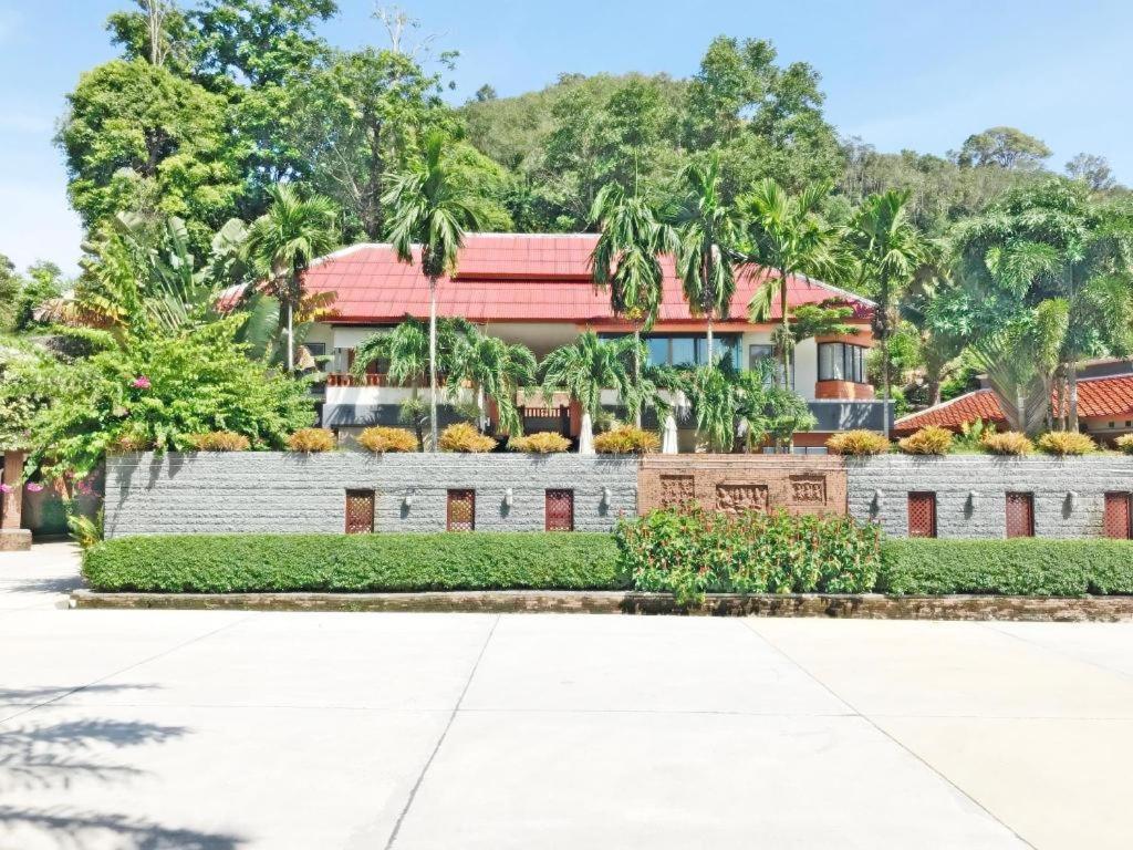Royal Lee Resort And Spa Nai Yang Exterior foto