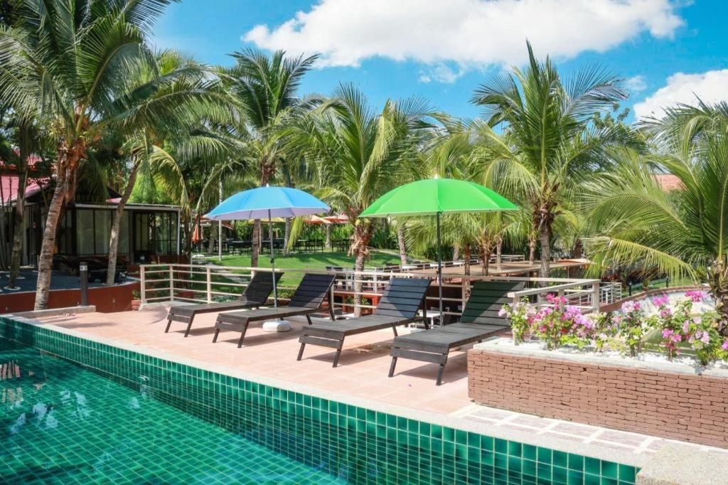 Royal Lee Resort And Spa Nai Yang Exterior foto