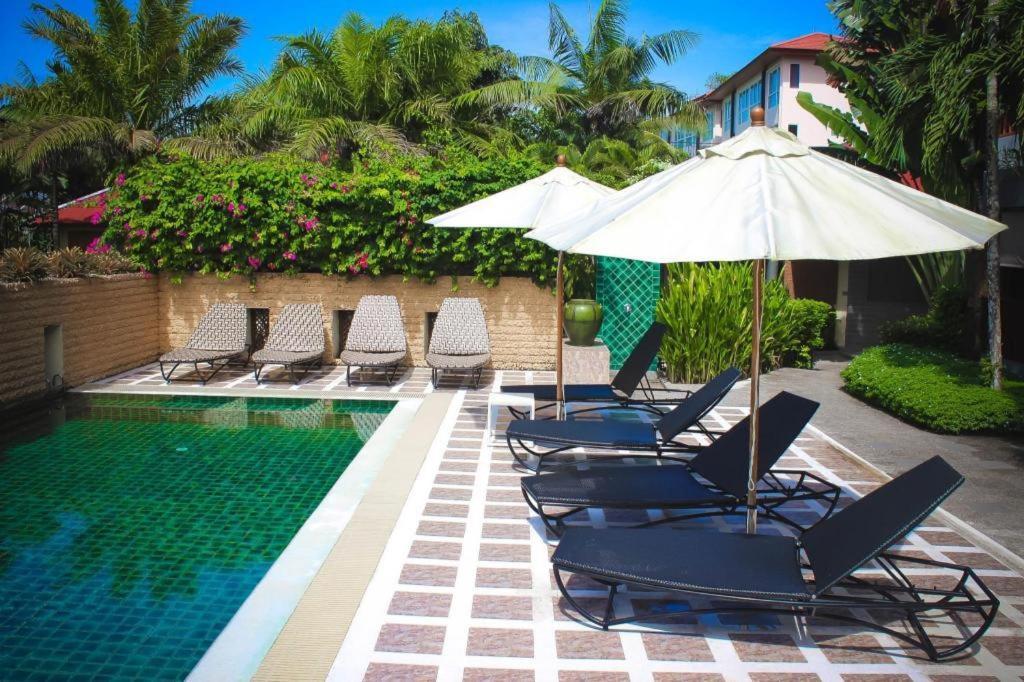 Royal Lee Resort And Spa Nai Yang Exterior foto