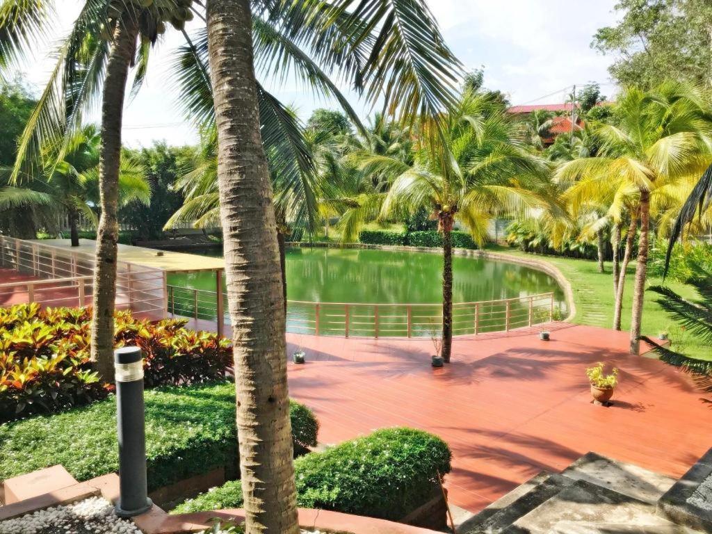 Royal Lee Resort And Spa Nai Yang Exterior foto